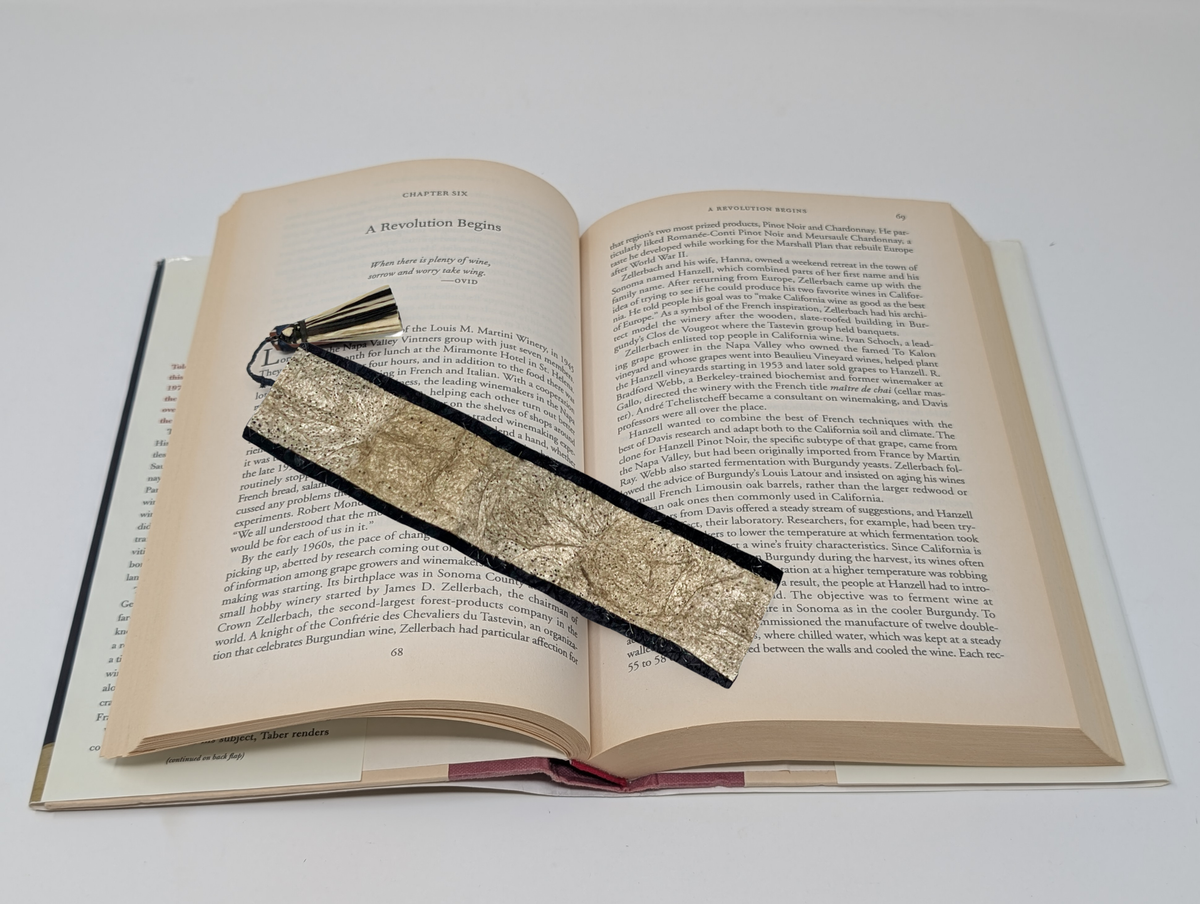 Ceranchia & Bombyx Cocoon Silk Bookmark - Gold/Black