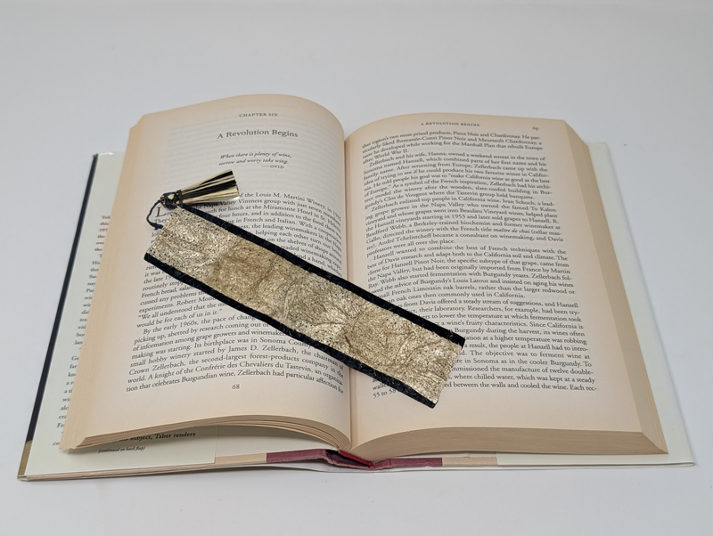 Ceranchia & Bombyx Cocoon Silk Bookmark - Gold/Black