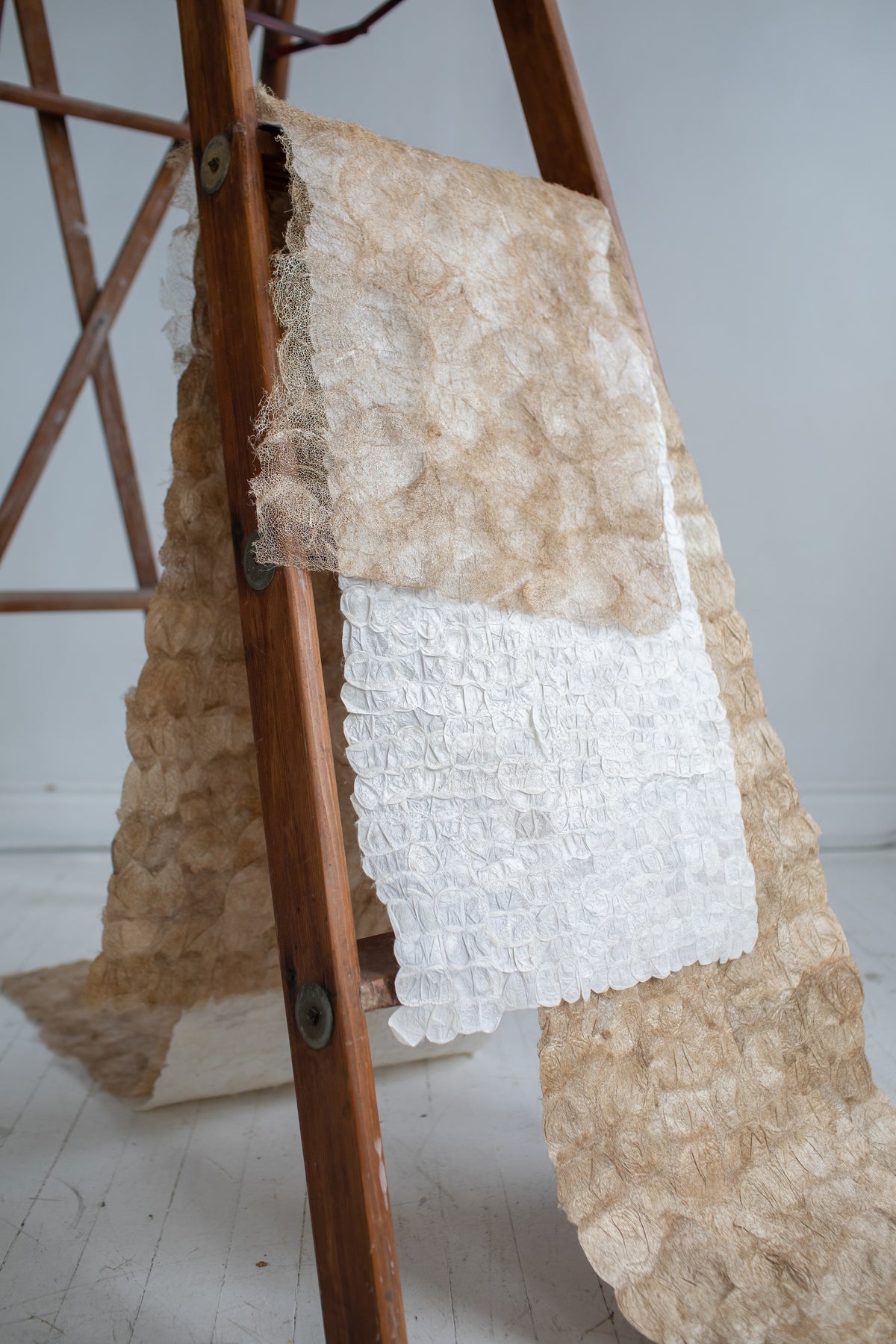 Chemin de table en soie de mûrier